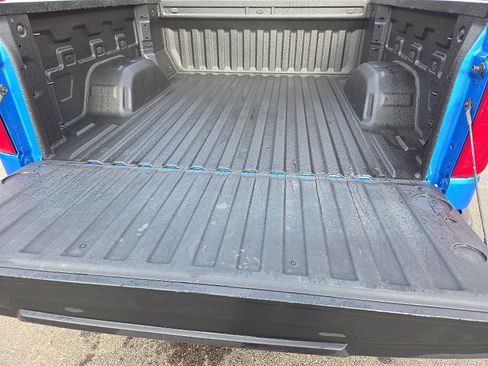 Used 2025 Chevrolet Silverado 1500 LT Trail Boss w/ Convenience Package II AWD/4WD image 7