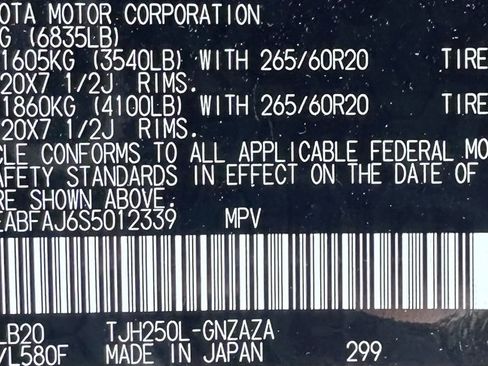 Used 2025 Toyota Land Cruiser image 36