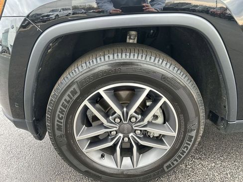 Used 2022 Jeep Grand Cherokee Limited w/ Tech Group image 16