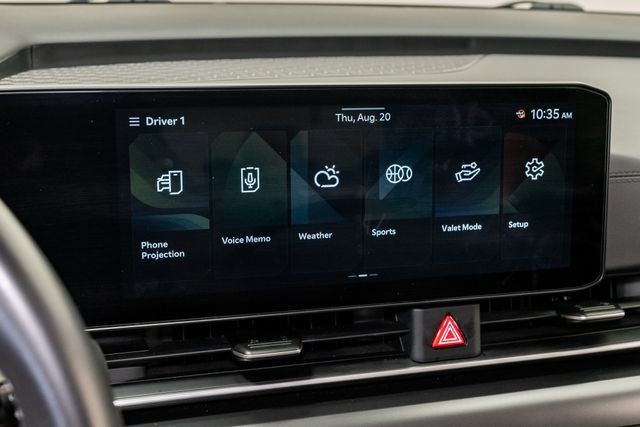 Certified 2025 Kia Carnival FWD image 16