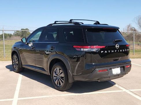 Certified 2025 Nissan Pathfinder SV image 7