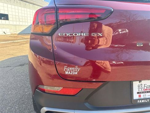 Used 2024 Buick Encore GX Preferred image 9