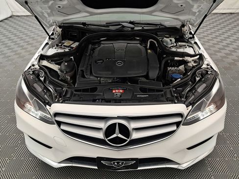 Used 2016 Mercedes-Benz E 350 4MATIC Sedan image 31