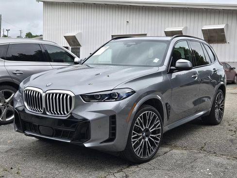 Used 2024 BMW X5 sDrive40i w/ M Sport Package RWD image 5