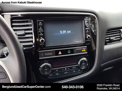 Used 2019 Mitsubishi Outlander ES image 23