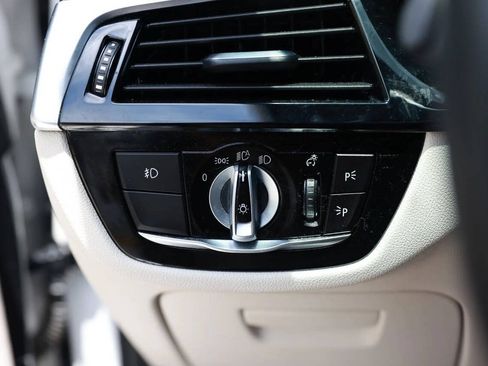 Used 2020 BMW 540i w/ M Sport Package RWD image 16