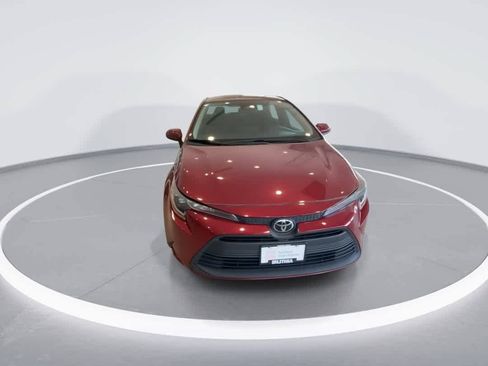 Used 2024 Toyota Corolla LE w/ LE Convenience Package FWD image 3
