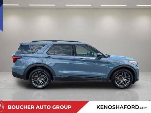 Certified 2026 Ford Explorer ST AWD/4WD image 4