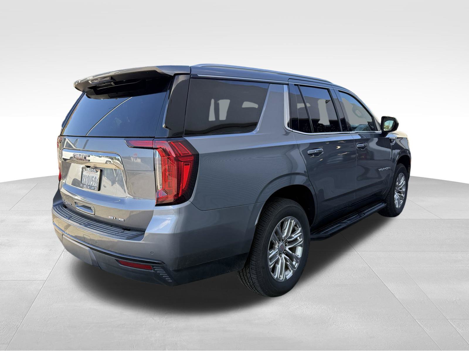 Used 2021 GMC Yukon SLE AWD/4WD image 3