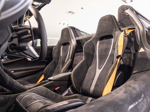 Used 2026 McLaren 750S Spider image 16