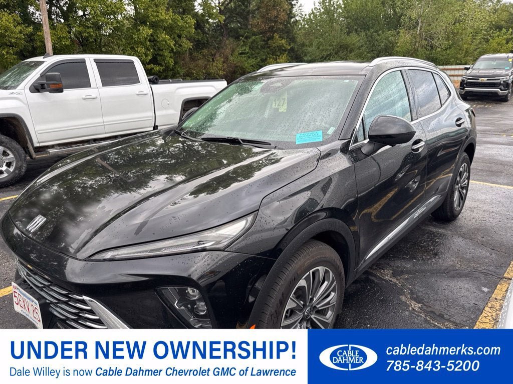 Used 2024 Buick Envision Preferred AWD/4WD image 1