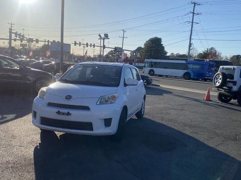 Used 2008 Scion xD image 8