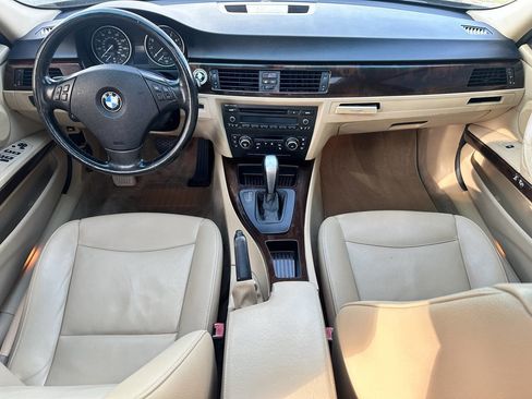 Used 2011 BMW 335i xDrive Sedan image 23