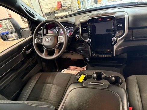 Certified 2025 RAM 2500 Big Horn AWD/4WD image 18
