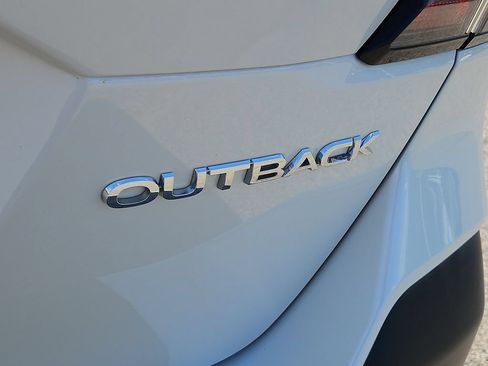 Used 2022 Subaru Outback Limited AWD/4WD image 12