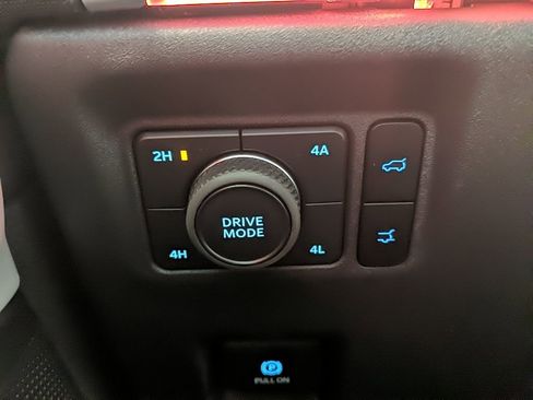 Used 2025 Ford Expedition Max Platinum image 28