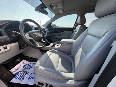 Used 2023 GMC Acadia SLT w/ Preferred Package image 13