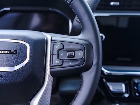 Used 2025 GMC Sierra 2500 Denali w/ Denali Reserve Package image 12