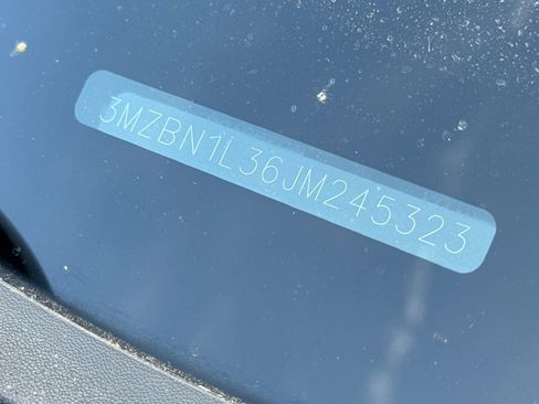 Used 2018 MAZDA MAZDA3 Touring FWD image 8