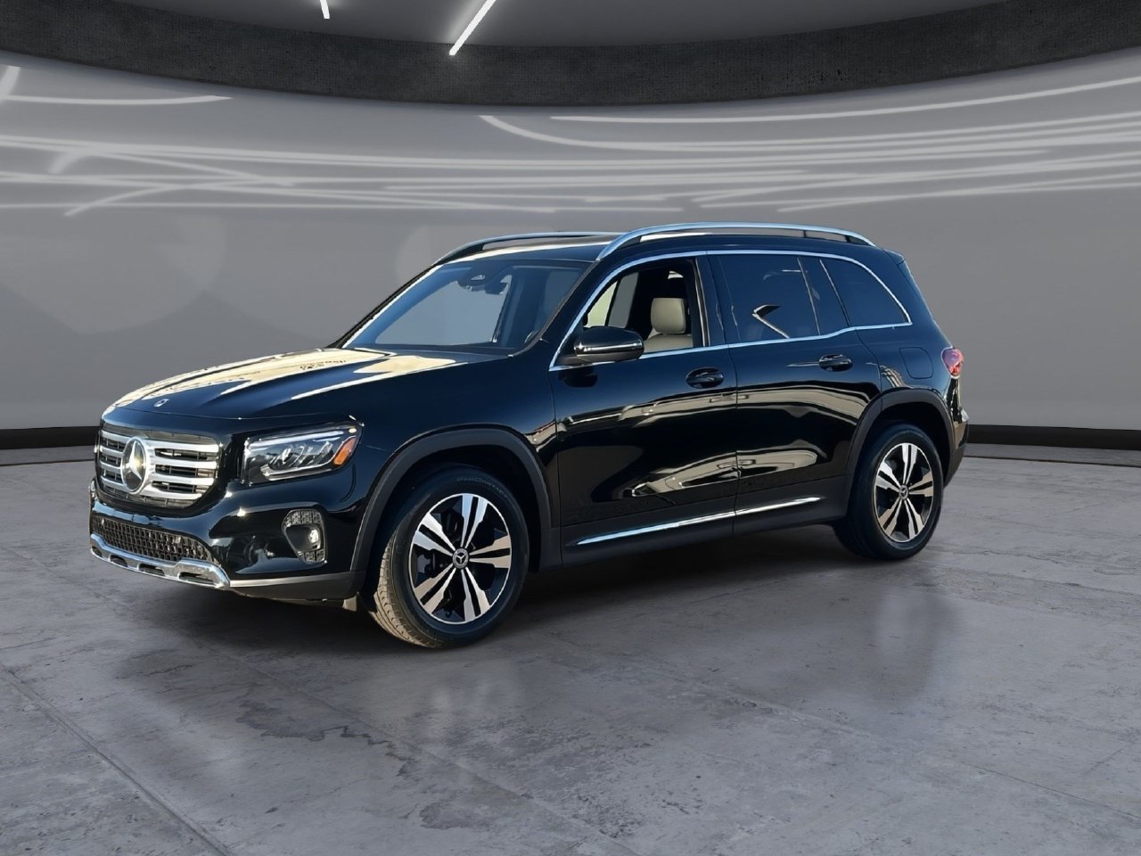 Used 2025 Mercedes-Benz GLB 250 image 3