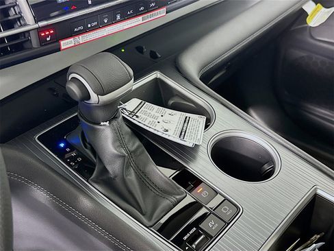 New 2026 Toyota Sienna XLE image 17