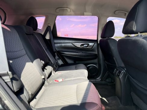 Used 2017 Nissan Rogue S AWD/4WD image 34