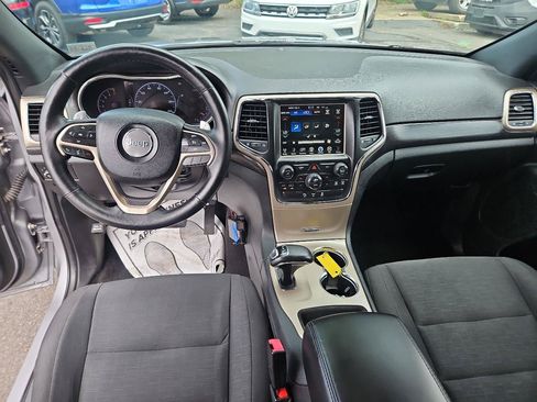 Used 2014 Jeep Grand Cherokee Laredo w/ Security & Convenience Group AWD/4WD image 18