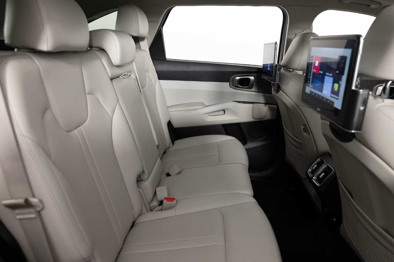 Used 2023 Kia Sorento S w/ Panoramic Sunroof Package AWD/4WD image 25