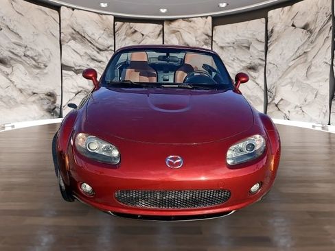 Used 2008 MAZDA MX-5 Miata Grand Touring w/ Premium Pkg image 2