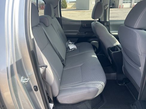 Used 2022 Toyota Tacoma SR image 23