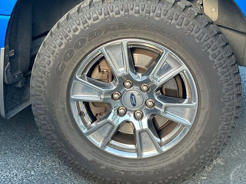 Used 2015 Ford F150 XLT w/ Equipment Group 301A Mid AWD/4WD image 11