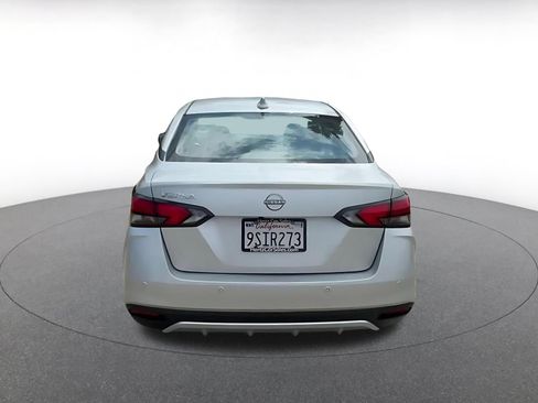 Used 2025 Nissan Versa SV FWD image 12