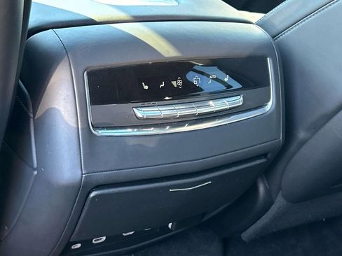 Used 2022 Cadillac Escalade ESV Sport Platinum w/ LPO, ONYX Package image 20