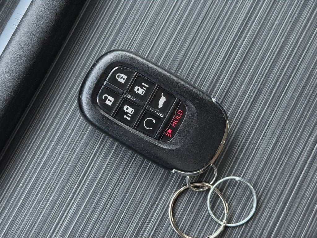 Used 2025 Honda Odyssey EX-L image 31