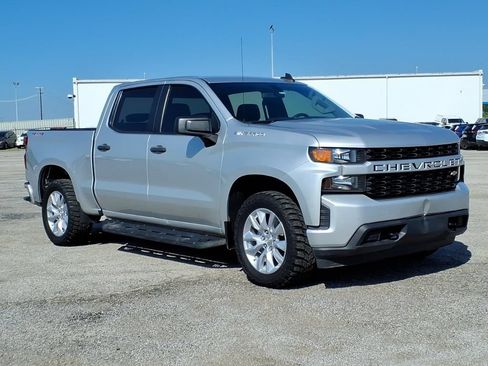 Used 2020 Chevrolet Silverado 1500 Custom w/ Infotainment Package AWD/4WD image 1