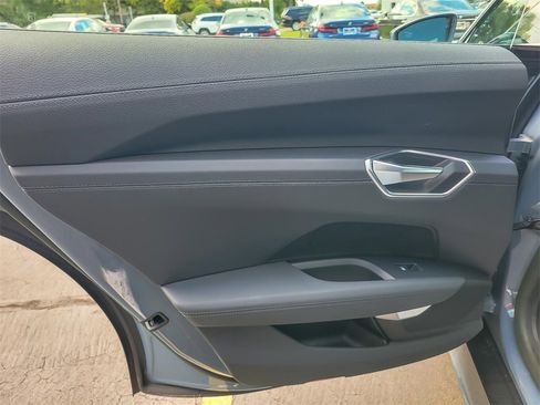 Used 2023 Audi e-tron GT Premium Plus image 19