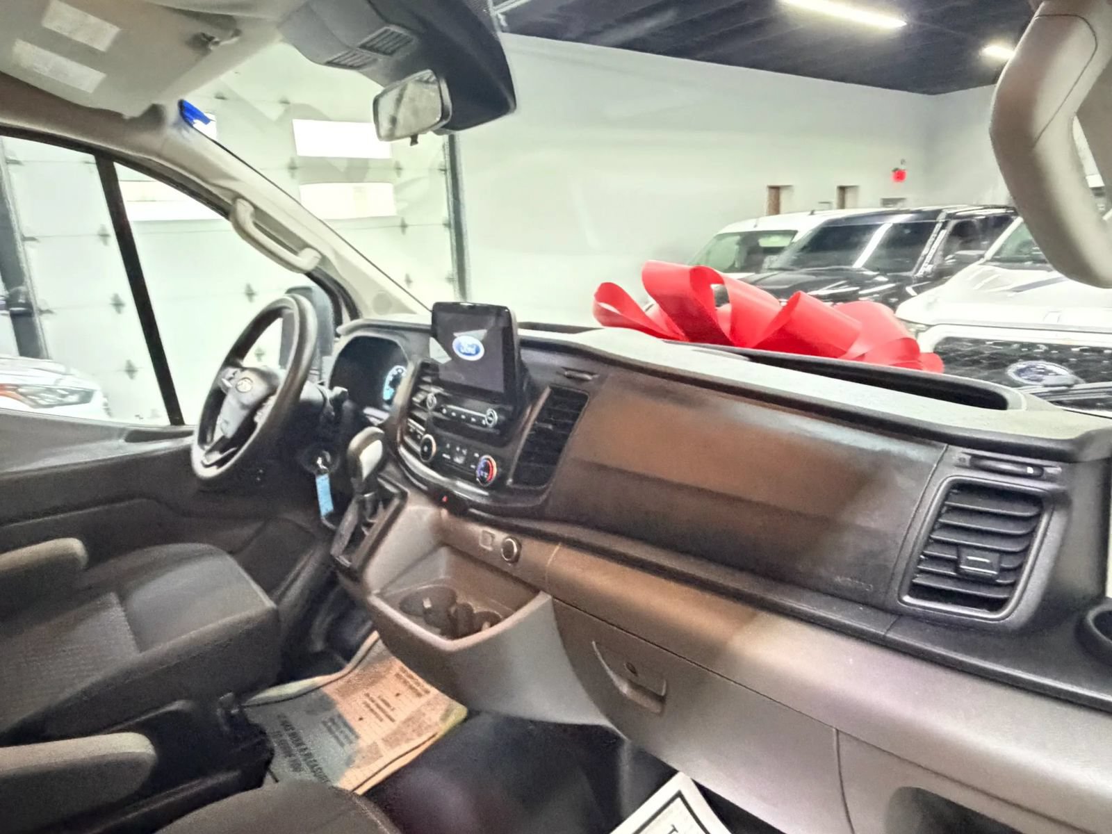 Used 2020 Ford Transit 150 XL RWD image 28