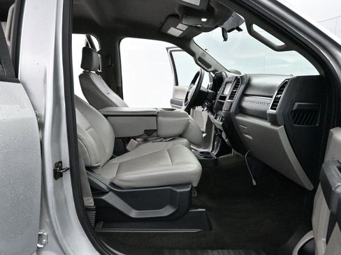 Used 2018 Ford F250 XLT AWD/4WD image 30