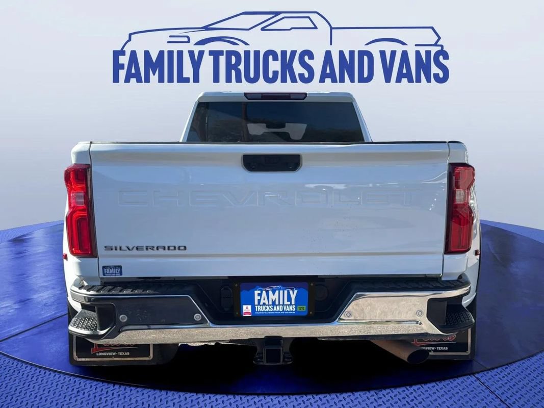 Used 2025 Chevrolet Silverado 3500 W/T AWD/4WD image 4