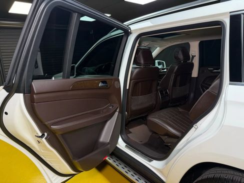 Used 2017 Mercedes-Benz GLS 450 4MATIC image 19