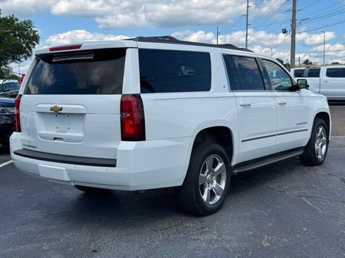 Used 2016 Chevrolet Suburban LT w/ Luxury Package RWD image 5