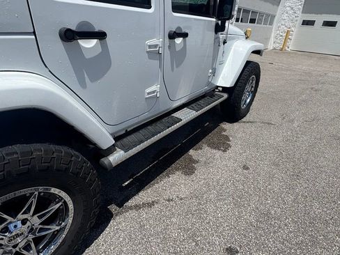 Used 2014 Jeep Wrangler Unlimited Sahara w/ Mopar Chrome Edition Group AWD/4WD image 5