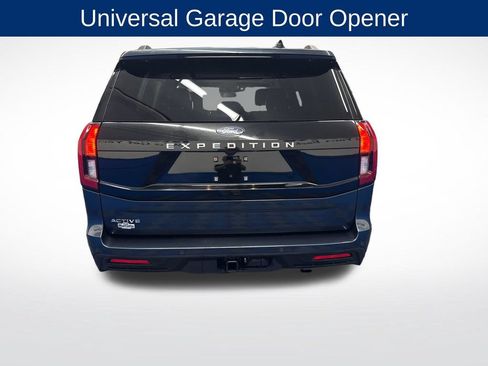 Used 2025 Ford Expedition Active AWD/4WD image 4
