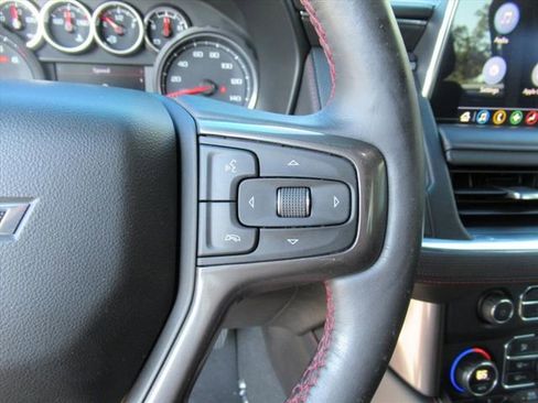 Used 2021 Chevrolet Suburban RST w/ Luxury Package image 19