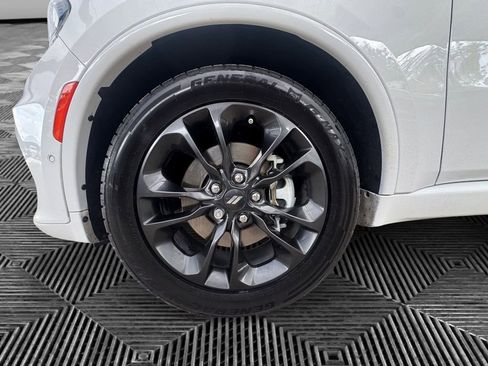 Used 2023 Dodge Durango R/T RWD image 9