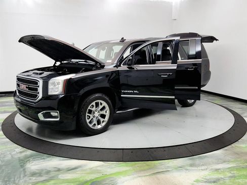 Used 2020 GMC Yukon XL SLT RWD image 3