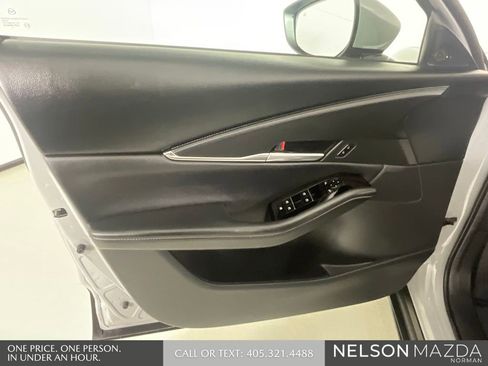 Certified 2025 MAZDA CX-30 AWD 2.5 S w/ Preferred Package image 16