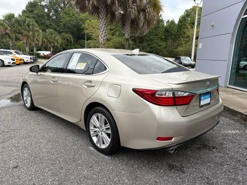 Used 2015 Lexus ES 350 w/ Premium Package FWD image 3