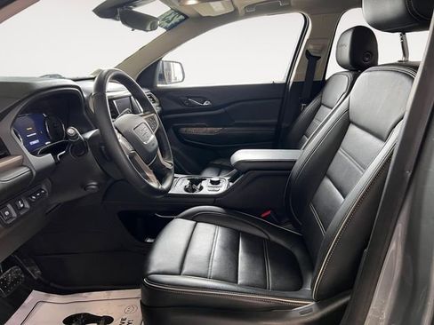 Used 2023 GMC Acadia Denali w/ Denali Technology Package image 6