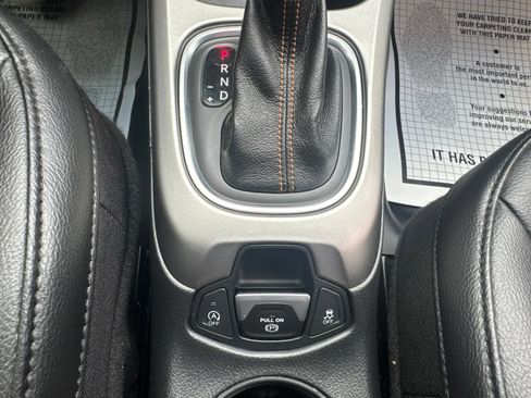Used 2021 Jeep Compass Latitude w/ Convenience Group AWD/4WD image 19